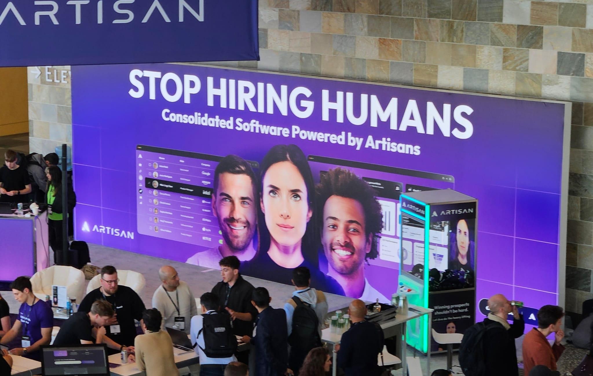 Cessez d'embaucher des humains : Une Publicité Choc Qui Sème le Trouble