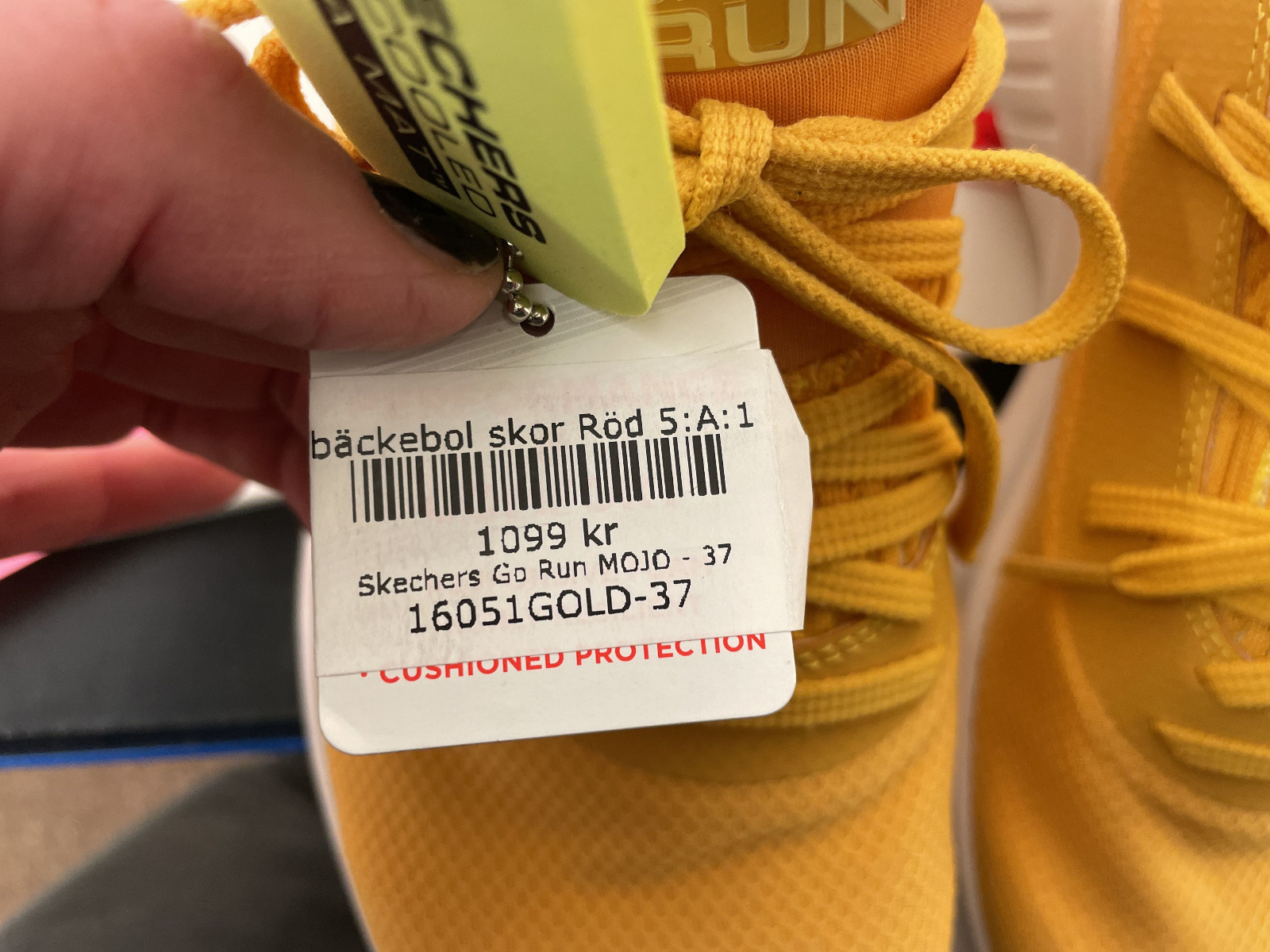 Des parents sous surveillance peuvent désormais cacher des AirTags dans les chaussures de leurs enfants