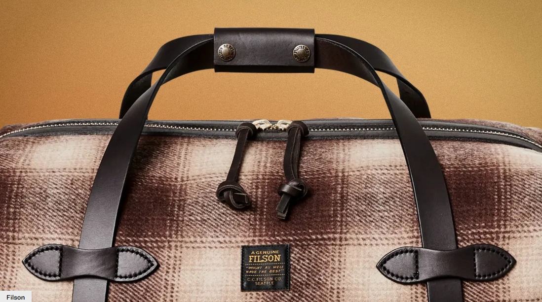 Le Sac de Voyage Filson Sublimé : L'Héritage Mythique de la Laine Mackinaw