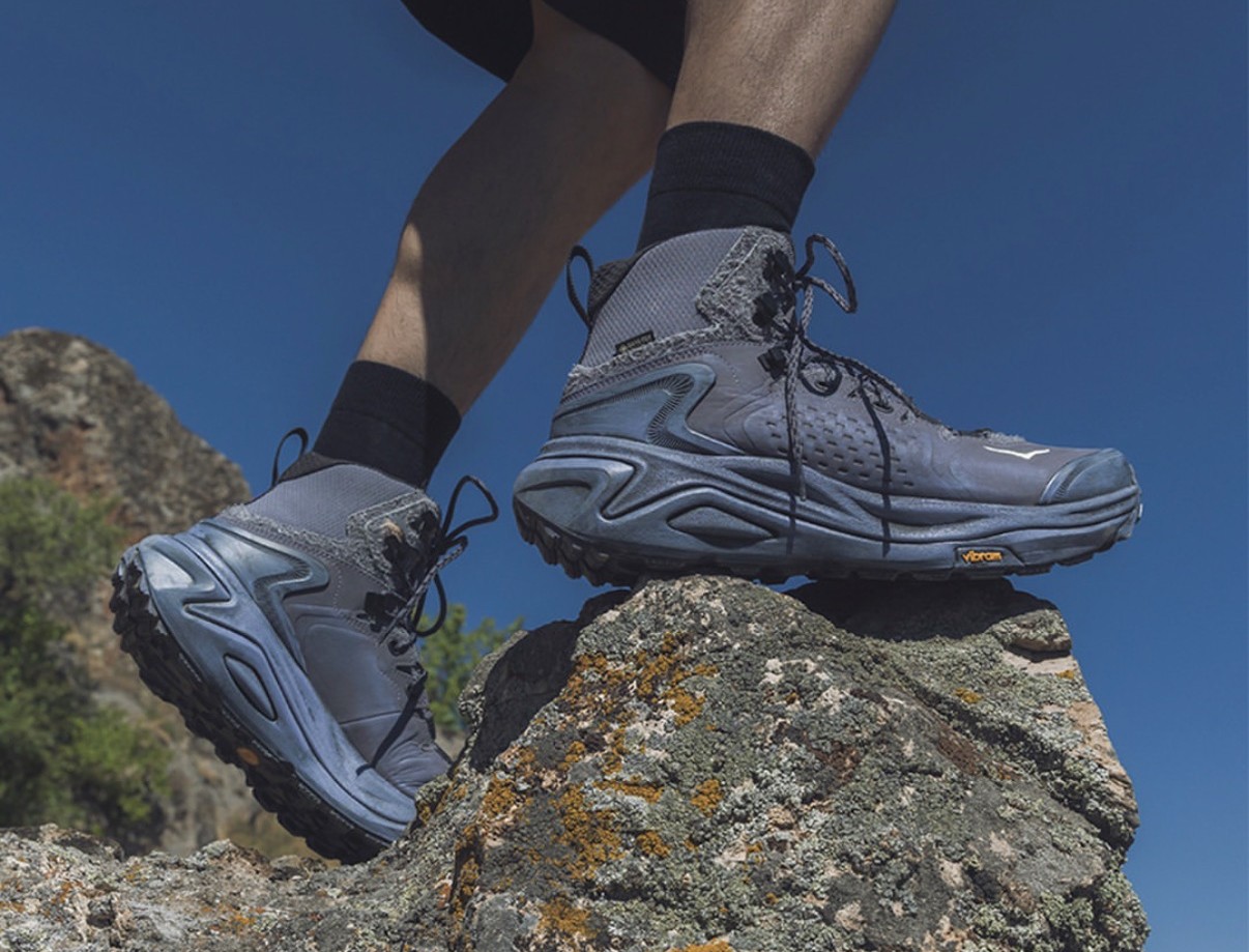 Hoka Kaha 3 : Le Célèbre Bottillon de Randonnée S'offre un Restylage Rétro pour Conquérir la Rue