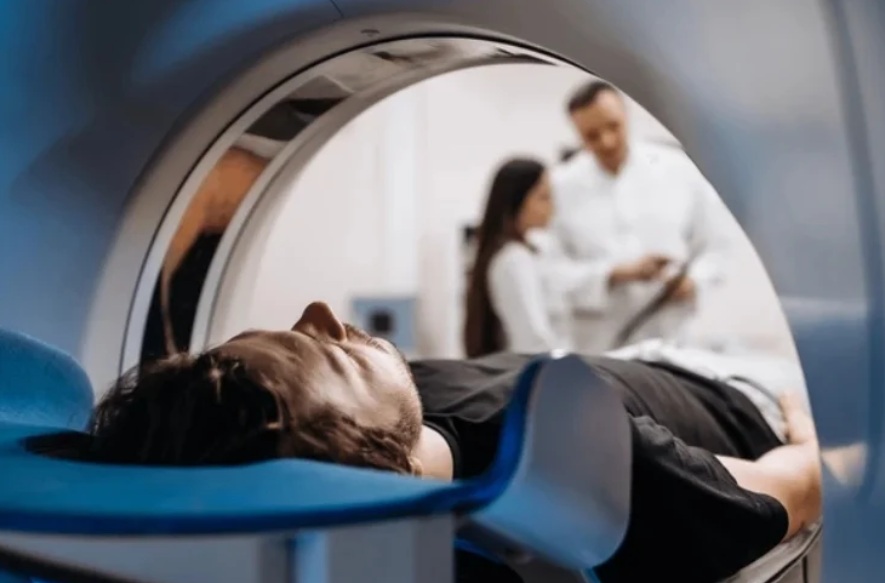 Mort de l'ego : un scientifique scanne son propre cerveau sous psychédéliques