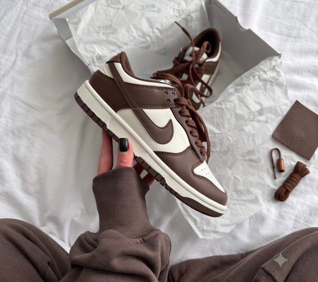 Du chocolat aux pieds ? Les nouvelles Air Max Phenomena de Nike divisent les amateurs de mode