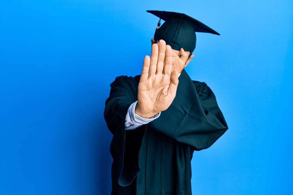 Le choc du monde du travail : l’ère de l’IA est-elle en train de créer une génération d’analphabètes diplômés ?