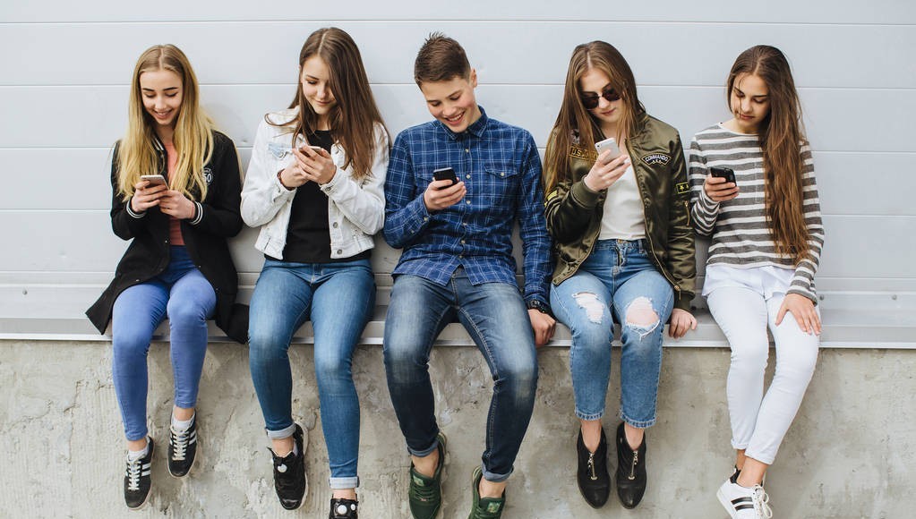 47 % des adolescents ont été exposés à des contenus sexuels générés par l'IA