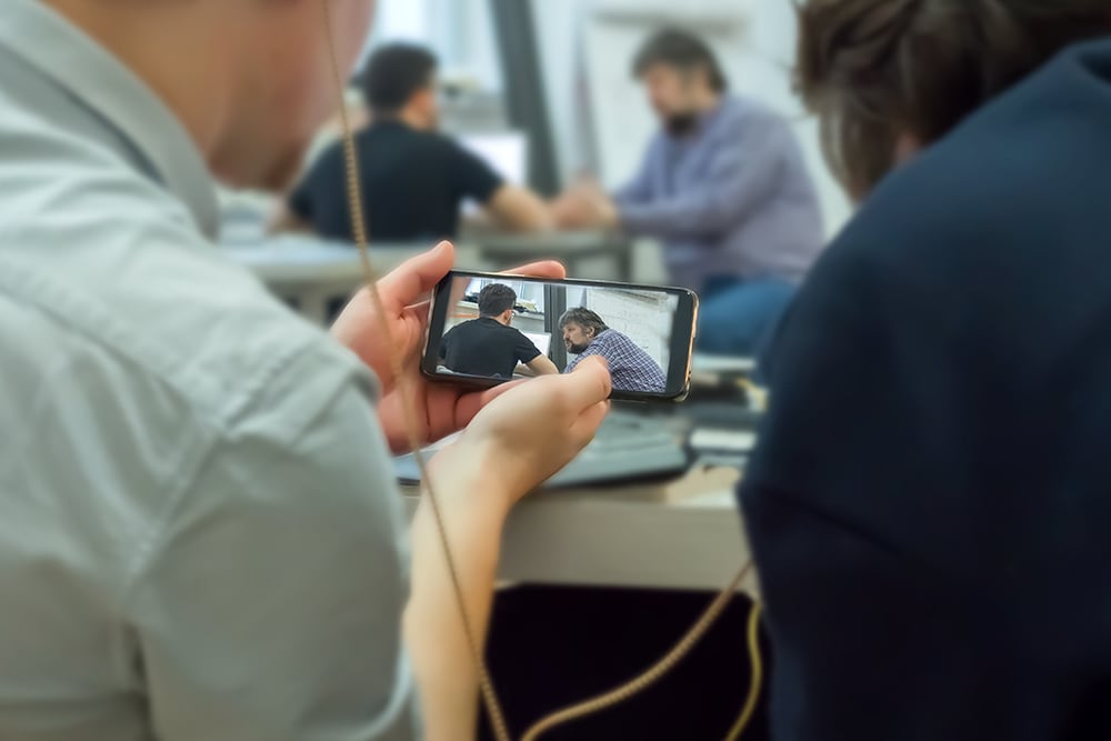 Les gens commencent à enregistrer toutes leurs conversations sans le dire… et c’est profondément inquiétant