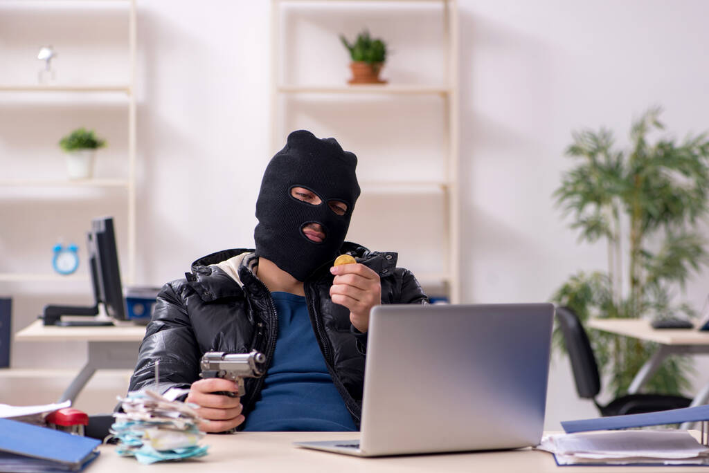 ChatGPT dénonce un homme qui projetait de tuer sa petite amie